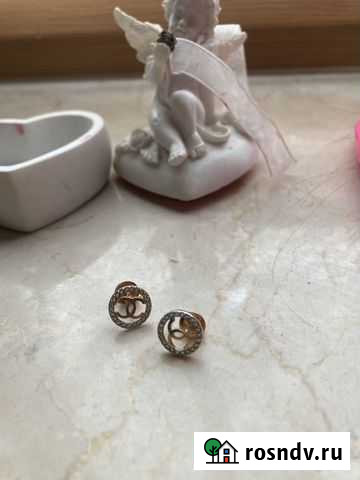 Золотые серьги Санкт-Петербург - изображение 1