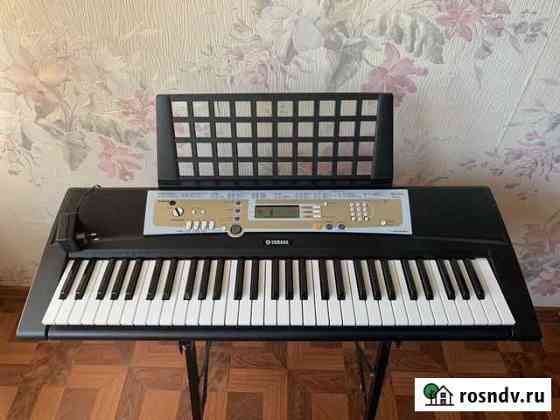 Yamaha psr-r200, подставка под ноты + уч.пособия Балашиха