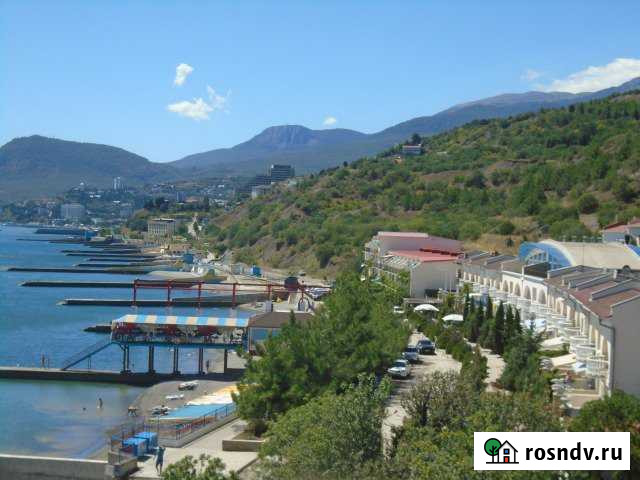 Коттедж 100 м² на участке 1 сот. в аренду посуточно в Алуште Алушта - изображение 1