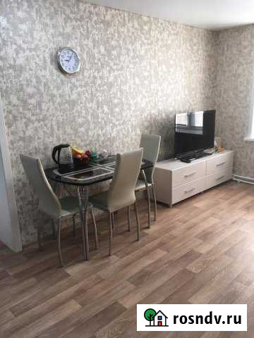 Комната 30 м² в 2-ком. кв., 5/5 эт. на продажу в Кузнецке Кузнецк - изображение 1