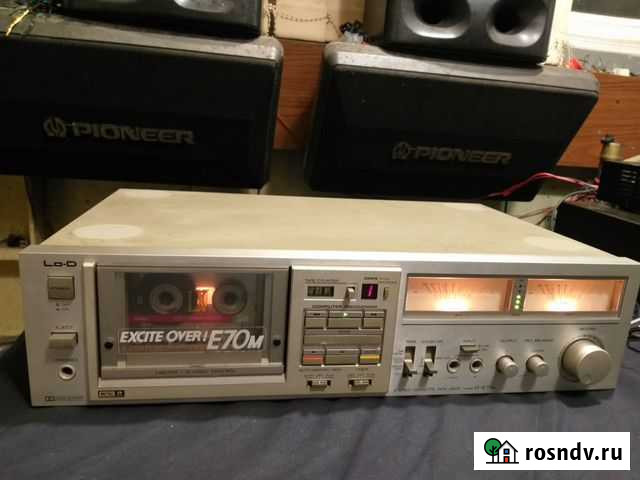 Кассетная дека Hitachi Lo-D D-E70M Владивосток - изображение 1