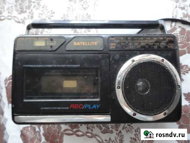 Аудио-магнитофон Satellite, с радио Уфа - изображение 1
