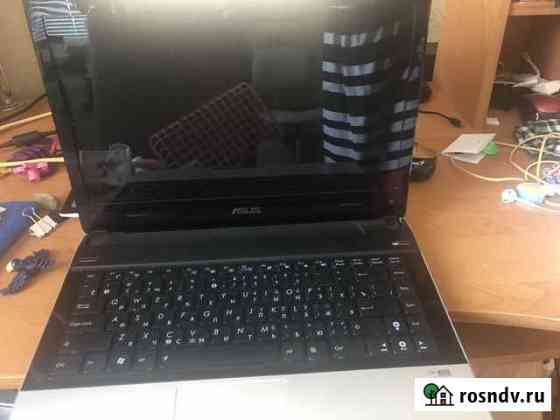 Ноутбук asus на запчасти (работает) Жуковский