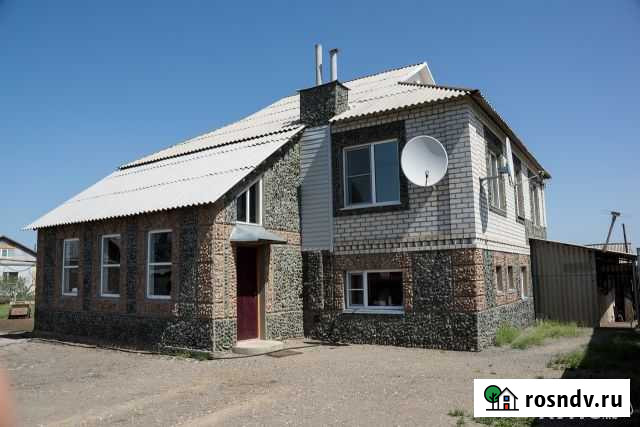 Дом 200 м² на участке 10 сот. на продажу в Петрове Вале Петров Вал - изображение 1