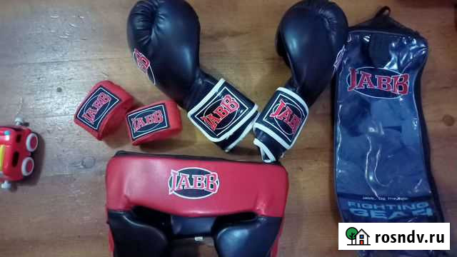 Боксерские перчатки и шлем Златоуст - изображение 1
