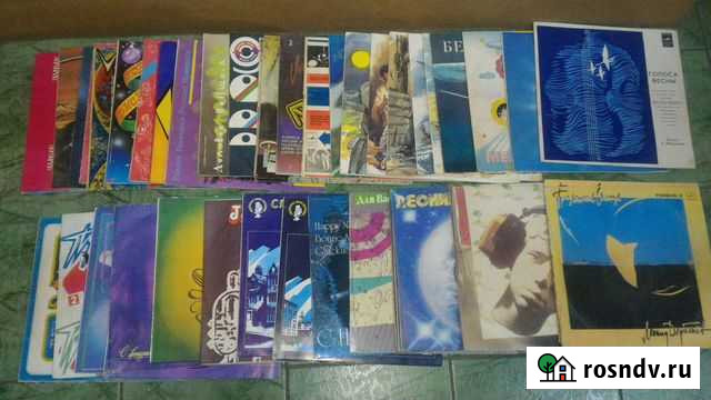 Виниловые пластинки для прослушивания и декора Керчь - изображение 1