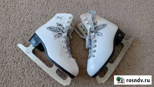 Коньки фигурные детские Омск - изображение 1