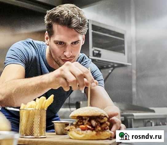 Сотрудник в кафе-бургер. Опыт не требуется Ульяновск - изображение 1