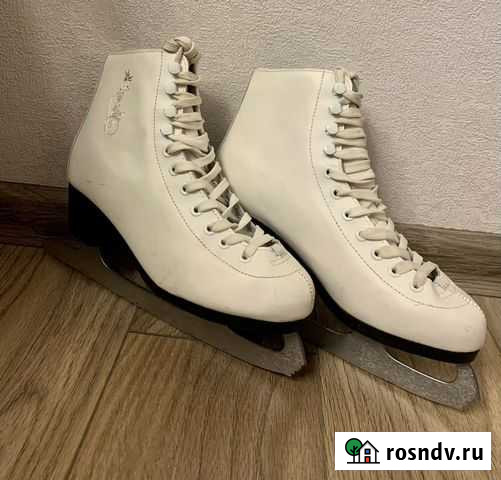 Коньки женские 38 размер Москва - изображение 1