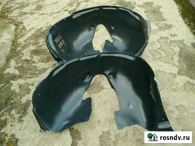 Подкрылок передний с решеткой VW Туарег 2007-2010г Дзержинский - изображение 1
