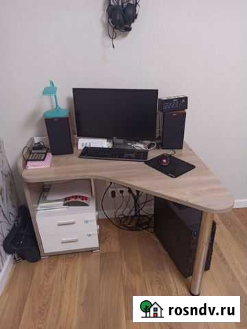 Компьютерный стол Санкт-Петербург - изображение 1