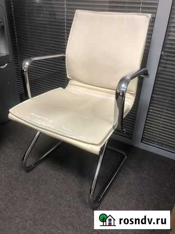 Стулья кресла офисные б/у Курск - изображение 1