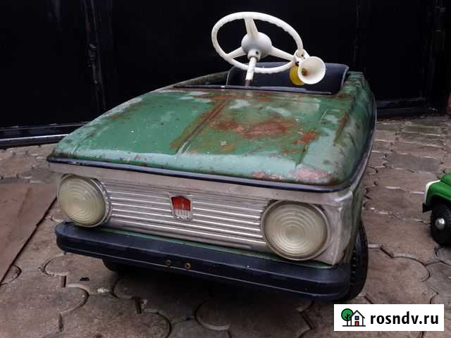 Машина детская педальная СССР металл Москвич Евпатория - изображение 1