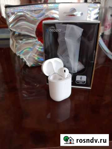 Продаю 1 наушник с кейсом Нижний Новгород - изображение 1