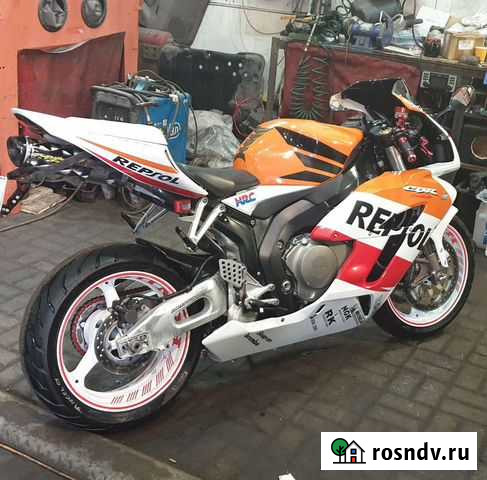 Honda CBR 1000 RR 2004 Краснозаводск - изображение 1
