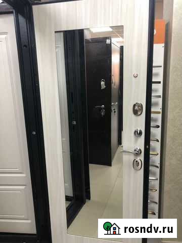 Входная дверь с зеркалом maxi.Новые в наличии Киров - изображение 1