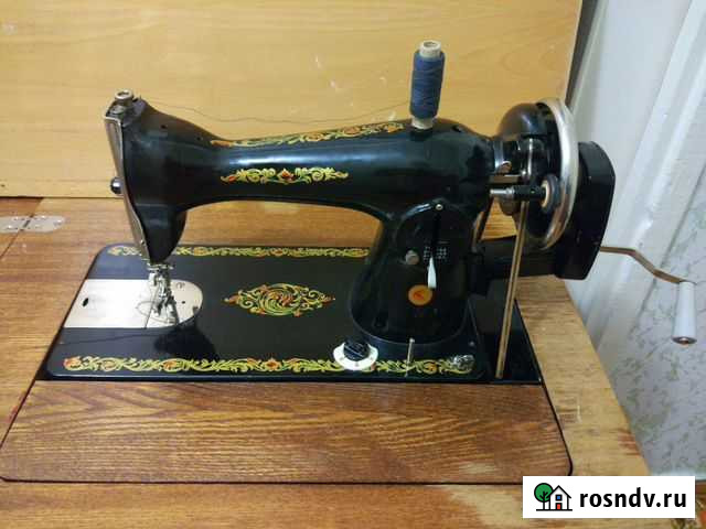 Швейная машинка с тумбой. Подольск Норильск - изображение 1