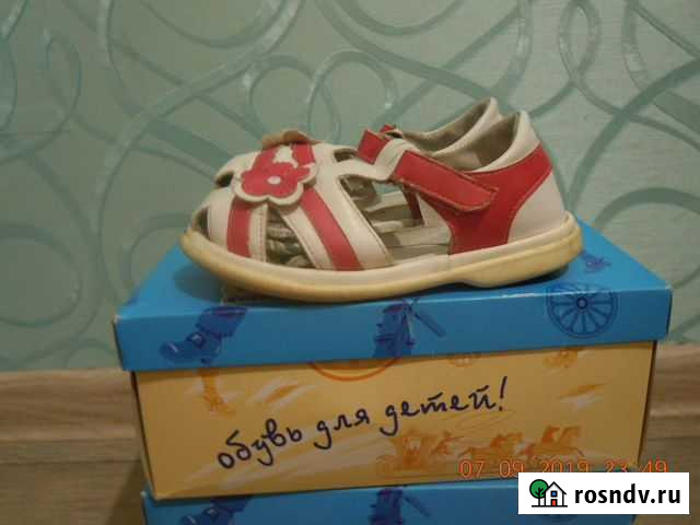 Сандалии для девочки 26 размер Тверь - изображение 1