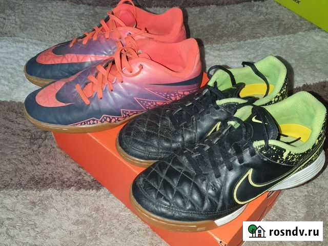 Кроссовки nike, 2 пары Сургут - изображение 1