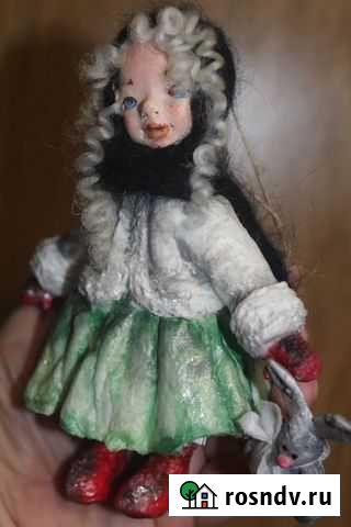 Ватная елочная игрушка : Малышка с зайчиком Раменское - изображение 1