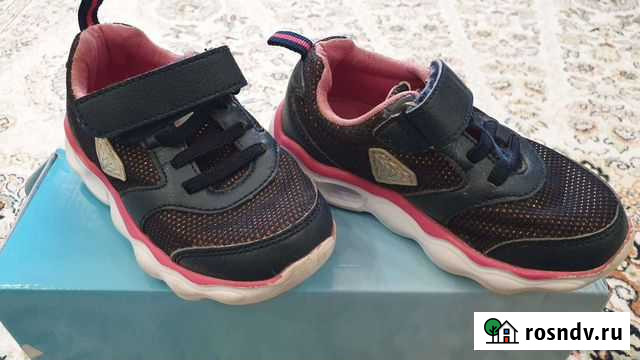 Кроссовки на девочку светящиеся при движении Казань - изображение 1