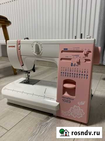 Швейная машина Janome 1023 Новотитаровская - изображение 1