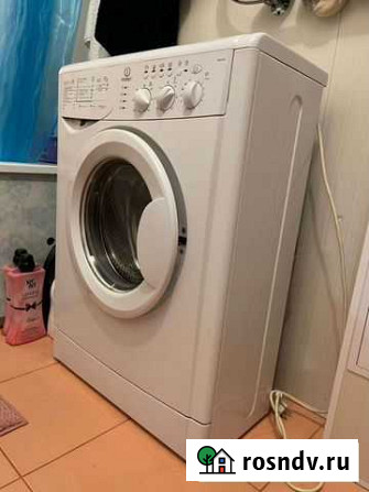 Стиральная машина Indesit wiul83 Великий Новгород - изображение 1