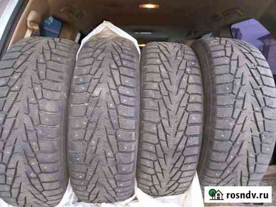 Продам зимние шипованные шины б/у 245/65R17 Выборг