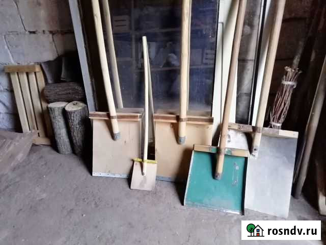 Лопата снеговая, фанерная с железной полосой Октябрьский - изображение 1