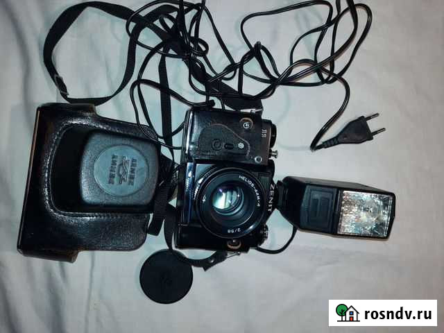 Плёночный фотоаппарат Зенит-11 со вспышкой Афонино - изображение 1