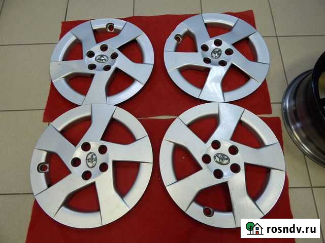 Колпаки Toyota Prius оригинал R15 Иркутск - изображение 1
