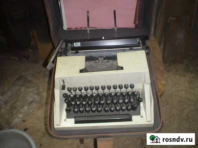 Продам портативную пишущую механическую машинку Луховицы - изображение 1