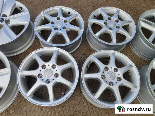 Комплект литья R15 5x114,3 Братск - изображение 1