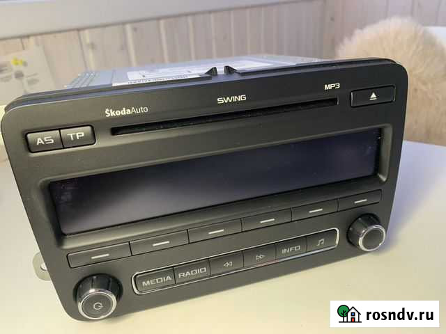 Штатная магнитола skoda fabia 2/ wv Череповец - изображение 1