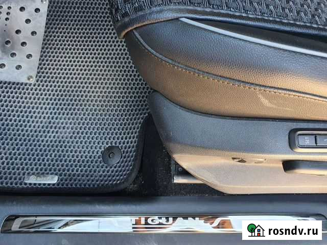 Накладки для порогов на VW Tiguan II Балаково - изображение 1