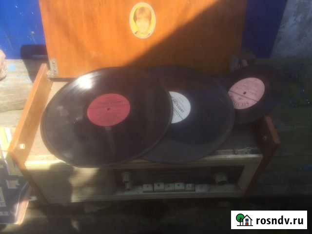 Проигрыватель и пластинки Ахтарский - изображение 1