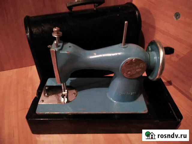 Швейная машинка детская СССР Владимир - изображение 1