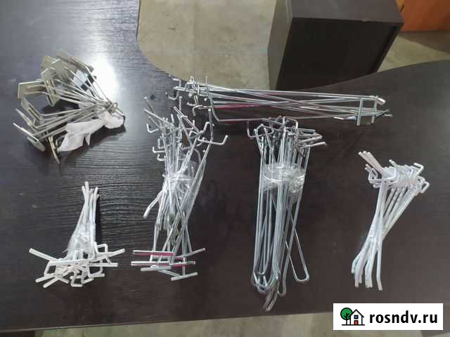 Крюки для торговых сеток и перфорации. Доставка бе Хабаровск - изображение 1