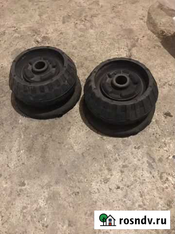 Продам опору передней стойки вито 639 Саки - изображение 1