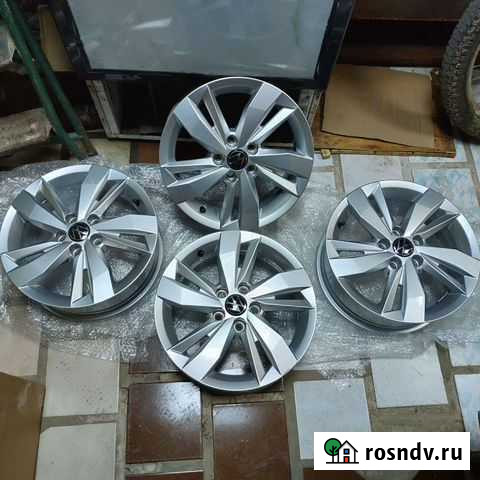 Оригинальные диски VW Polo Курчатов - изображение 1