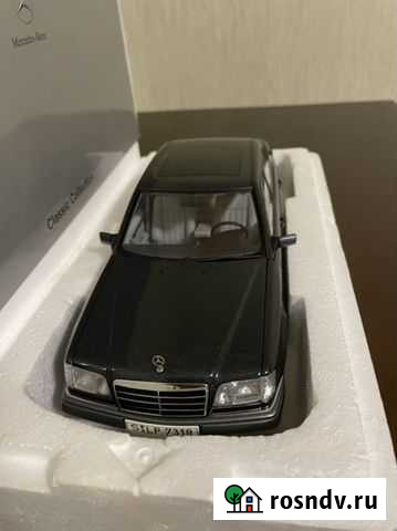 Mercedes E320 Dealer черный Autoart 1:18 Астрахань - изображение 1