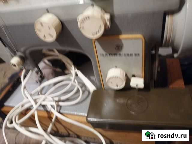 Продаю швейную машину Южно-Сахалинск - изображение 1