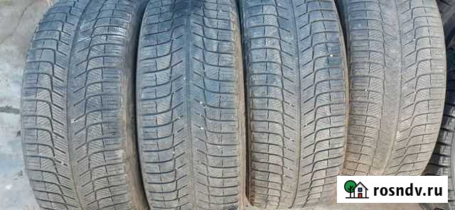 Michelin 215/55 R17 Кумыш - изображение 1