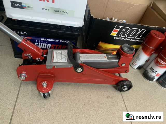 Домкрат подкатной 2 т Анзорей - изображение 1