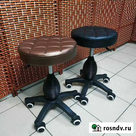 Стул мастера на колесах Чита Чита - изображение 1