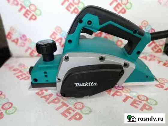 Рубанок Makita KRO800 т148 Гусиноозерск