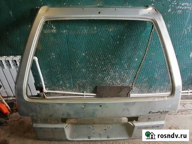 Дверь задняя Nissan Vanette Largo Солнечный - изображение 1