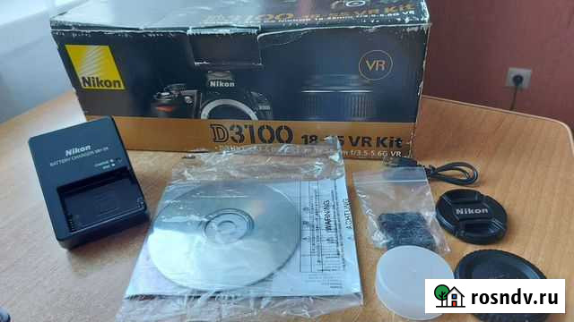 Зеркальный фотоаппарат Nikon D3100 с объективом Новокузнецк - изображение 1
