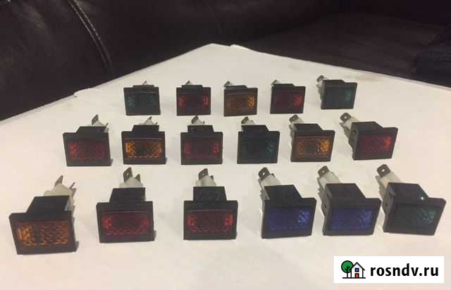 Глазки (индикаторы) квадратные в панель приборов Локоть - изображение 1