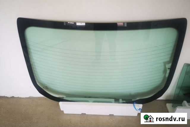 Стёкла задний круг заводские на Форд 3 оригинал, з Аргун - изображение 1